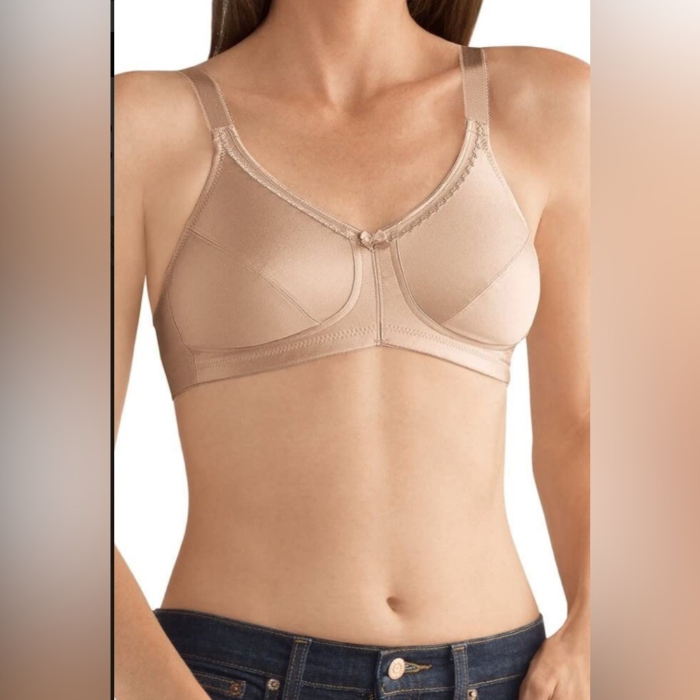 NWT Amoena Rita Soft Cup Mastectomy Bra mesh inner comfort wire free size 44A